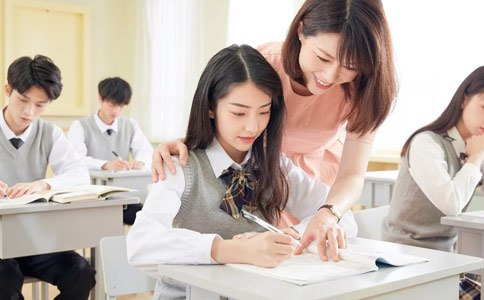 龙文教育2023高分英语作文写作技巧